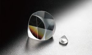 zolix卓立汉光 &nbsp;&nbsp;CCB-50M &nbsp;&nbsp;&nbsp;&nbsp;角锥棱镜